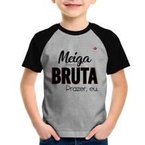 Camiseta Raglan Infantil Meiga meio bruta - Foca na Moda Camiseta Raglan Infantil Meiga meio bruta - Foca na Moda