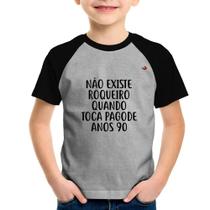 Camiseta Raglan Infantil Não existe roqueiro quando toca pagode anos 90 - Foca na Moda