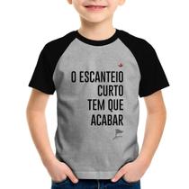 Camiseta Raglan Infantil O escanteio curto tem que acabar - Foca na Moda