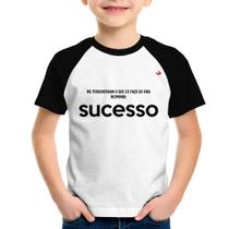 Camiseta Raglan Infantil O que faço da vida Sucesso - Foca na Moda