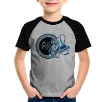 Camiseta Raglan Infantil Signo Aquário Astrologia - Foca na Moda