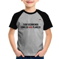 Camiseta Raglan Infantil Tudo ocorrendo como eu não planejei - Foca na Moda Camiseta Raglan Infantil Tudo ocorrendo como eu não planejei - Foca na Moda