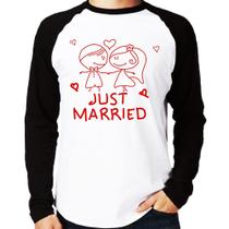 Camiseta Raglan Just Married Manga Longa - Foca na Moda