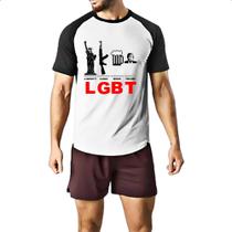 Camiseta Raglan LGBT - American Parody Camiseta Raglan LGBT - American Parody