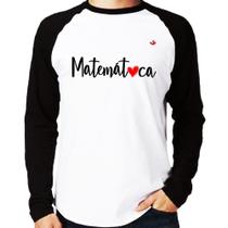 Camiseta Raglan Matemática por amor Manga Longa - Foca na Moda Camiseta Raglan Matemática por amor Manga Longa - Foca na Moda