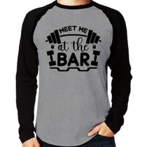 Camiseta Raglan Meet Me At The Bar Manga Longa - Foca na Moda