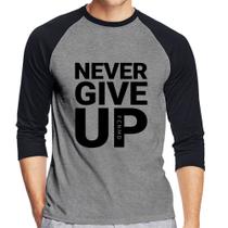 Camiseta Raglan Never give up Manga 3/4 - Foca na Moda