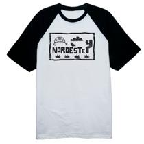 Camiseta Raglan Nodeste Placa Xilografia Elementos