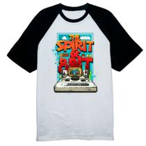 Camiseta Raglan O espirito dos 8 Bits