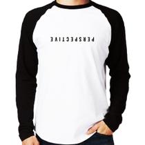 Camiseta Raglan Perspective Manga Longa - Foca na Moda Camiseta Raglan Perspective Manga Longa - Foca na Moda