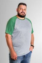 Camiseta Raglan Plus Size Cinza Mescla com Manga Verde 100% Poliéster