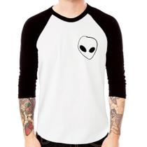 Camiseta Raglan Pocket Alien Manga 3/4 - Foca na Moda