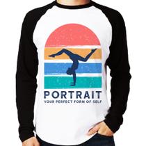 Camiseta Raglan Portrait Your Perfect Form Of Self Manga Longa - Foca na Moda