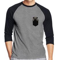 Camiseta Raglan PUG de Bolso Manga 3/4 - Foca na Moda Camiseta Raglan PUG de Bolso Manga 3/4 - Foca na Moda