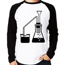 Camiseta Raglan Química Erlenmeyer e Bequer Manga Longa - Foca na Moda Camiseta Raglan Química Erlenmeyer e Bequer Manga Longa - Foca na Moda