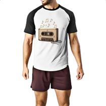 Camiseta Raglan Retro Fita K7 notas musicais Camiseta Raglan Retro Fita K7 notas musicais