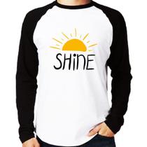 Camiseta Raglan Shine Manga Longa - Foca na Moda Camiseta Raglan Shine Manga Longa - Foca na Moda