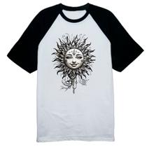Camiseta Raglan Sol blackwork tatoo style