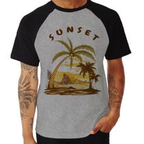 Camiseta Raglan Sunset Beach - Foca na Moda