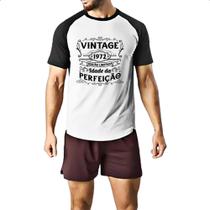 Camiseta Raglan Vintage idade perfeicao 1972