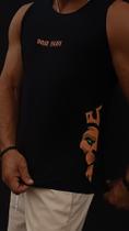 Camiseta regata cavada Domshay original algodão masculina estampada preto verde roxo laranja e ocre