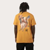 Camiseta Regular MCD Travis Bomb Pegasus Camiseta Regular MCD Travis Bomb Pegasus