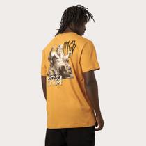 Camiseta Regular MCD Travis Bomb Receba