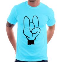 Camiseta Rock Hand - Foca na Moda