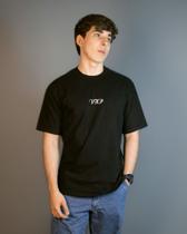 Camiseta streetwear VHP SIGN minimalista