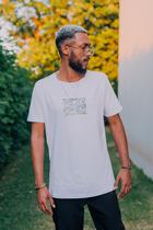 Camiseta t-shirt slim - green waves - branco