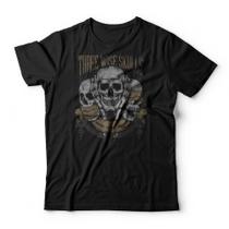 Camiseta Three Wise Skulls Studio Geek Camiseta Three Wise Skulls Studio Geek