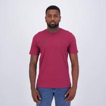 Camiseta Umbro Essential Vermelha