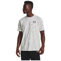 Camiseta Under Armour ABC Camo SportStyle Masculina Camiseta Under Armour ABC Camo SportStyle Masculina