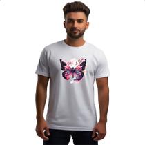 Camiseta Unissex Borboleta com flores rosas
