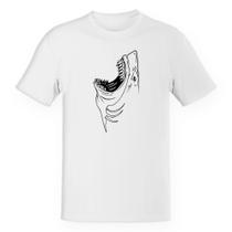 Camiseta Unissex Divertida Tubarão atacando o pescoço
