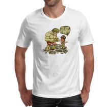 Camiseta Unissex Hulk e Chaves mas não se irrite Camiseta Unissex Hulk e Chaves mas não se irrite