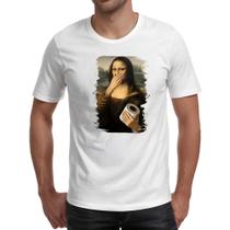 Camiseta Unissex Mona Lisa que fedo Camiseta Unissex Mona Lisa que fedo
