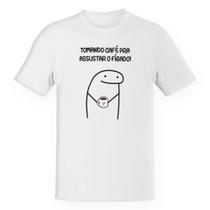 Camiseta Unissex Tomando café pra assustar o fígado