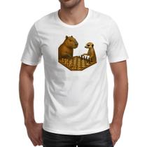Camiseta Unissex Xadrez Capivara vs Suricato