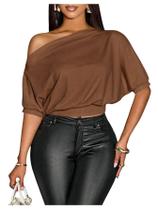 Camiseta Verdusa Off The Shoulder, assimétrica, marrom Camiseta Verdusa Off The Shoulder, assimétrica, marrom