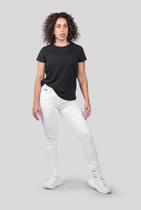 Camiseta Versátil Feminina PV Manga Curta Preto Camiseta Versátil Feminina PV Manga Curta Preto