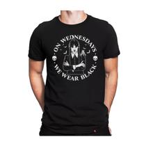 Camiseta Wandinha Família Addams Wednesday