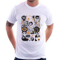 Camiseta We all have monsters within - Foca na Moda