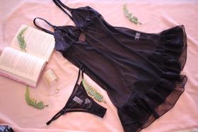 Camisola tule renda preta com calcinha