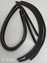 Canaleta com pestana Gol - Parati - Saveiro e Voyage Quadrado sem quebra vento