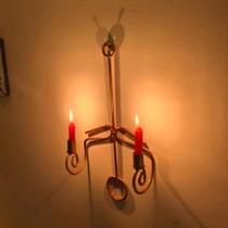 Candelabro de Parede Duplo em Ferro Cobre Estilo Clássico Artesanal 40x23cm Vintage