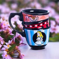 Caneca 3D Alice A Hora do Chá 250ml Zona Criativa Disney