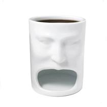 Caneca 3D Face Funny Ceramic Cup com suporte para boca 350ml