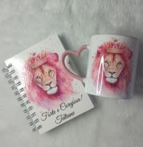 Caneca + Agenda Personalizada 20x14,5cm Permanente e 2025 Leão Rosa Forte e Corajosa Com Seu Nome