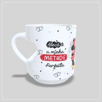 Caneca Alça de Coração Mickey e Minnie Você é a Minha Metade Perfeita Caneca Alça de Coração Mickey e Minnie Você é a Minha Metade Perfeita